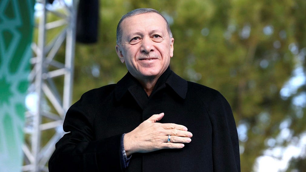 Sveriges nya terrorlag kastas in som en juvel i Sveriges erbjudande till president Erdogan och Turkiet.