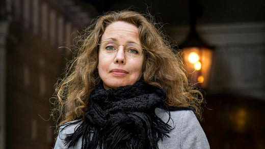 Sara Gordon.