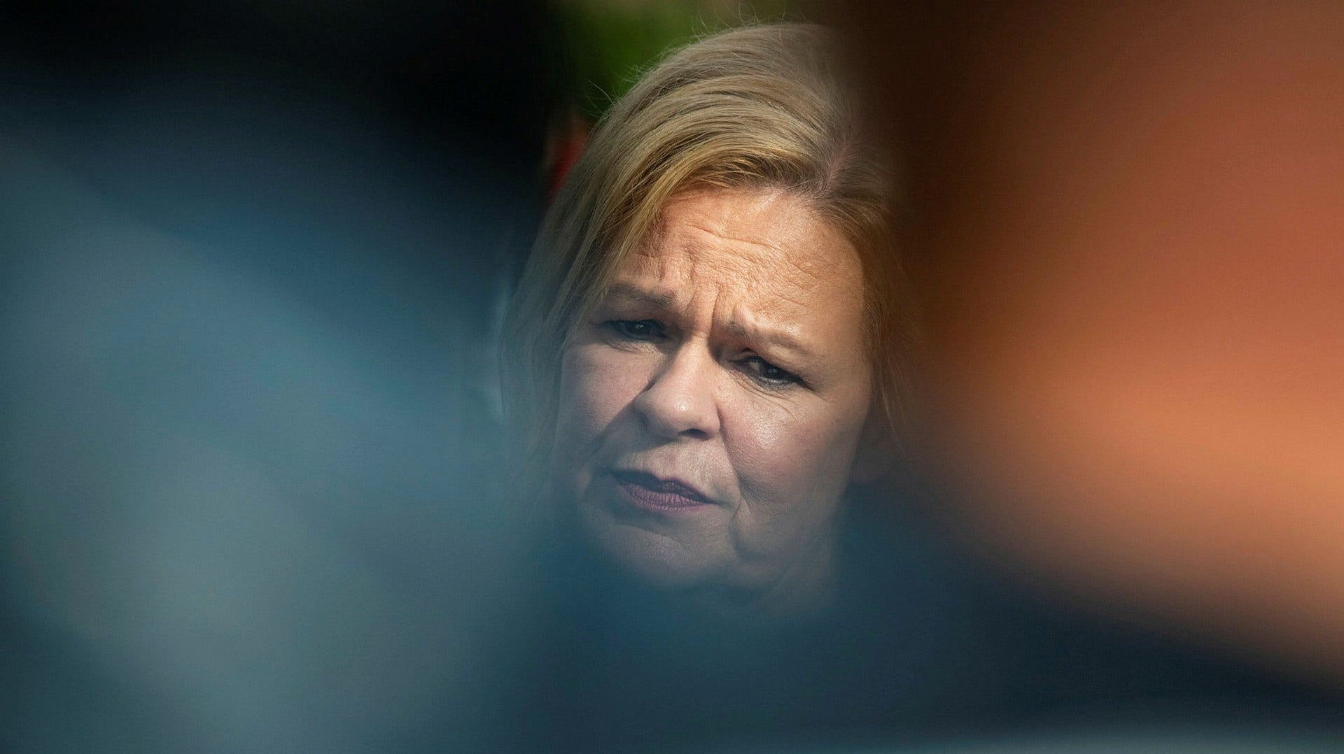 Tysklands socialdemokratiska inrikesminister Nancy Faeser är ansvarig för landets migrationspolitik. Hon är stolt över att landet har tagit emot över en miljon ukrainska flyktingar, men vill se att fler länder delar på ansvaret.