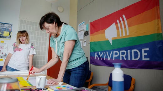 Natalia Luchkovska och Ludmila Filipa vill uppmärksamma internationell solidaritet under lördagens parad. ”Det är många svenskar som har visat stort stöd sedan jag kom hit”, säger Ludmila Filipa.