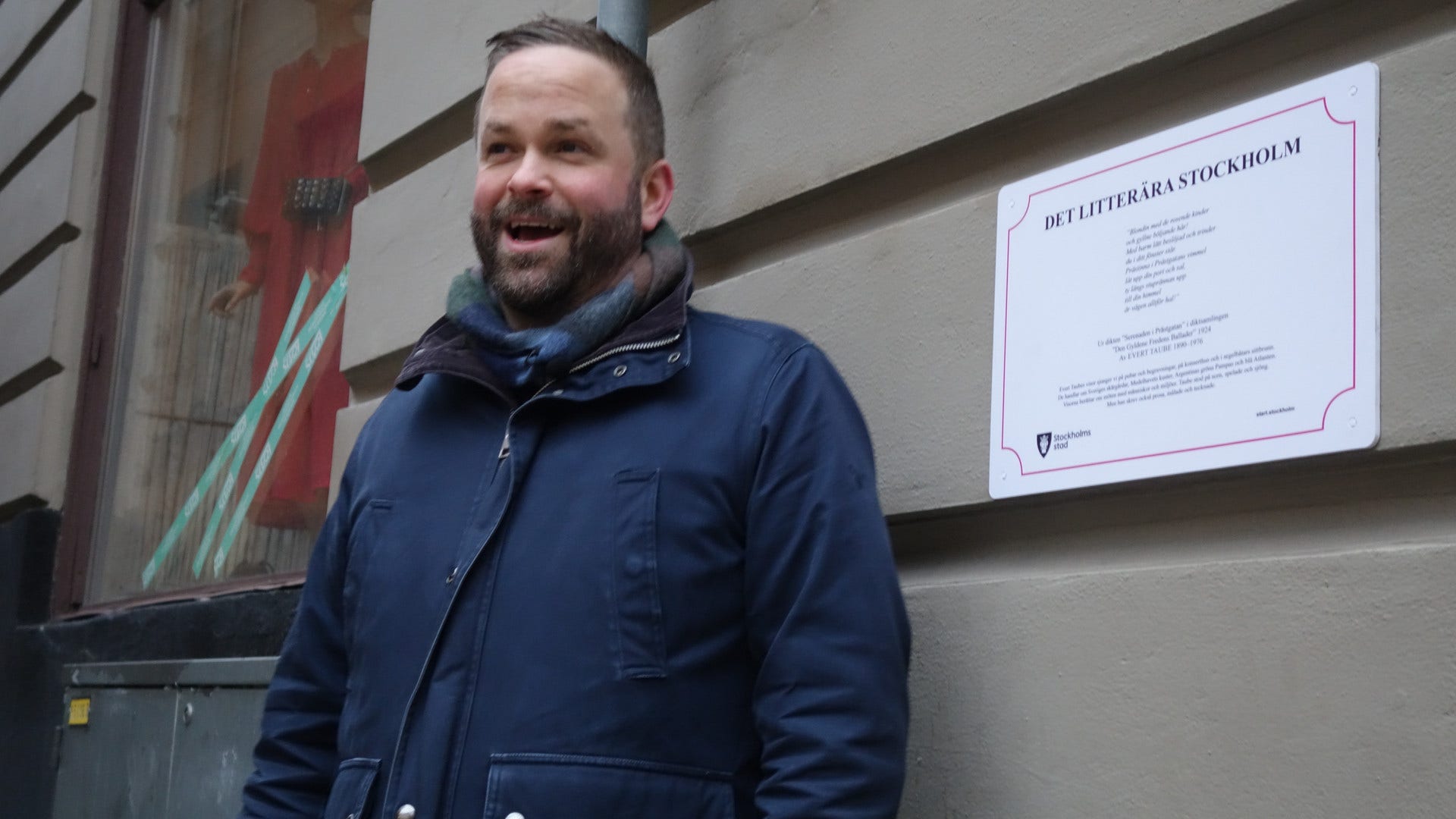 ”Ty längs stuprännan upp till din himmel är vägen all för smal”, sjöng kulturborgarrådet Jonas Naddebo vid nyinvigningen i Prästgatan. Att Evert Taube skaldade hal, och inte smal, är en annan historia.