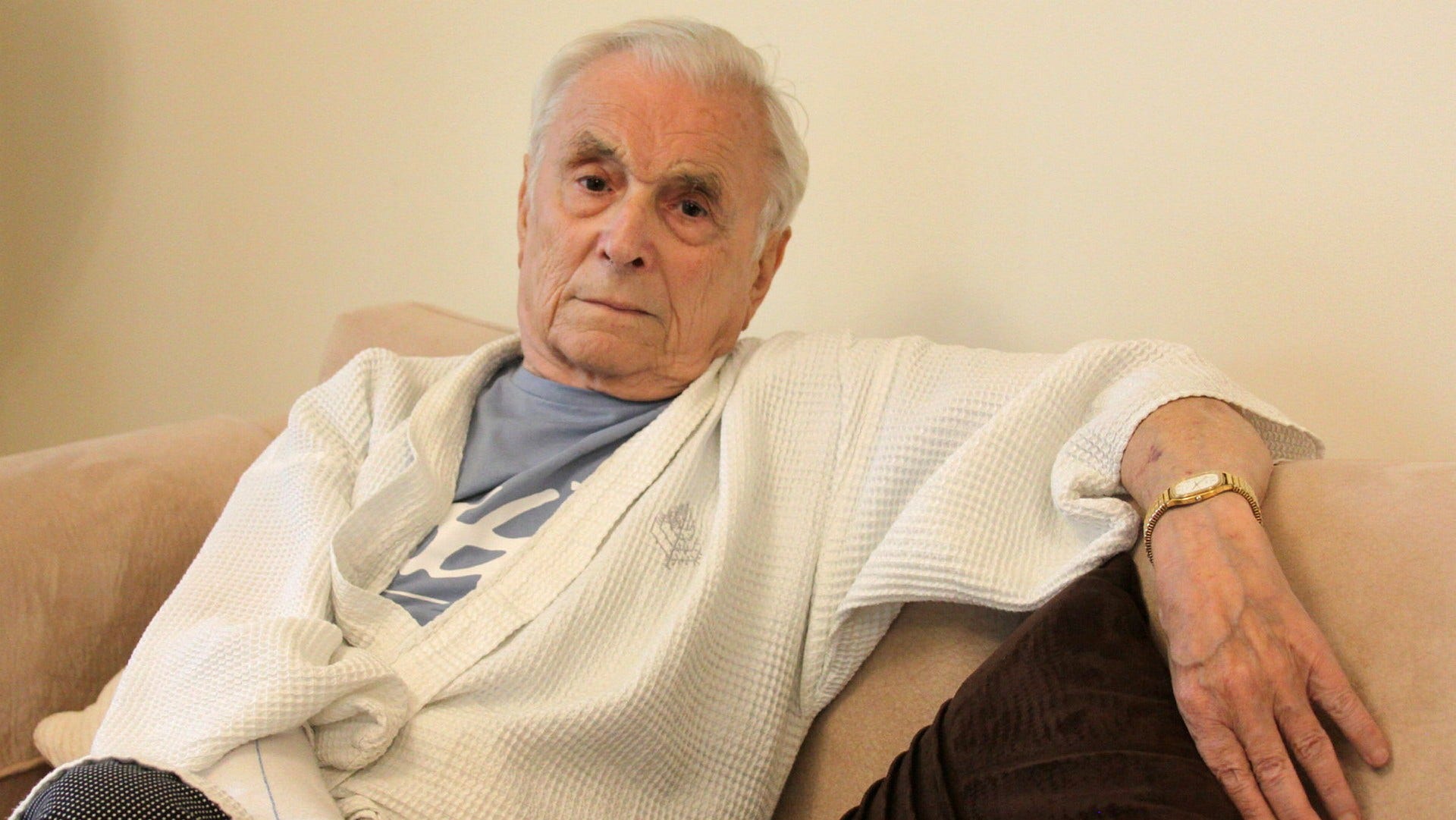 Idag är Otto Kohn 93 år. Han har inget emot att tala om Förintelsen även om minnena är fasansfulla. Han vill att alla ska minnas. Själv tänker han på det varje dag.