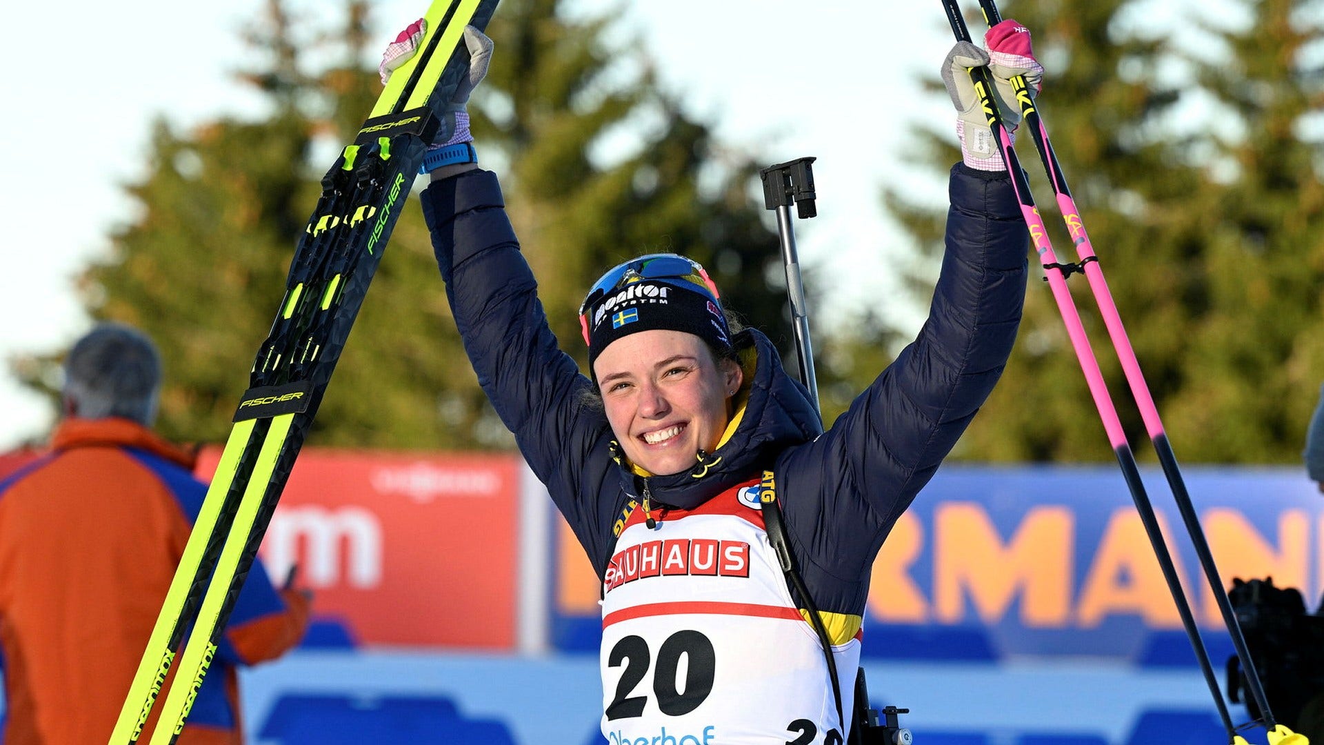 Hanna Öberg litar helt på skidskyttarnas vallare när det gäller val av skidor.