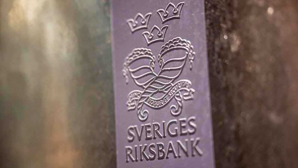 Riksbanken: Hög ränta kan vara kvar en längre tid