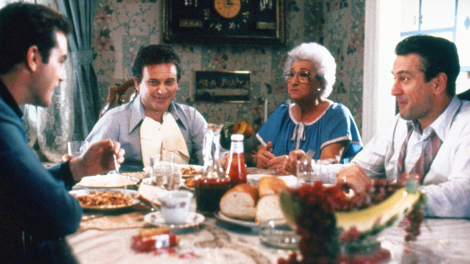 Ray Liotta, Joe Pesci, Catherine Scorsese och Robert De Niro i ”Maffiabröder”.