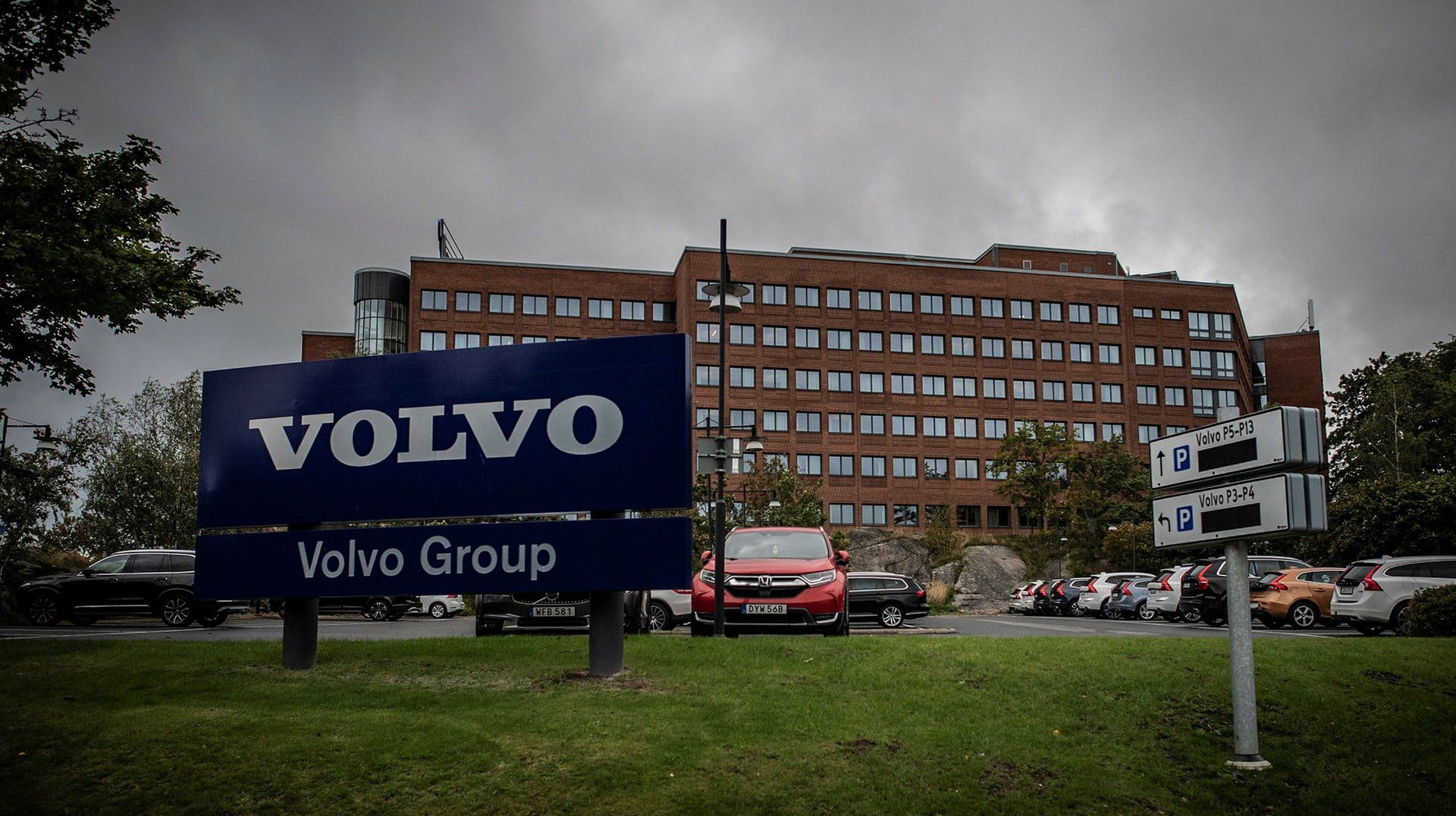Jonas Fröberg: Tesla blåser iskalla andetag i nacken på vinstjublande Volvo