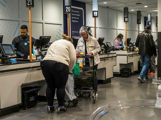 Många amerikaner har drabbats hårt av inflation och stigande priser.