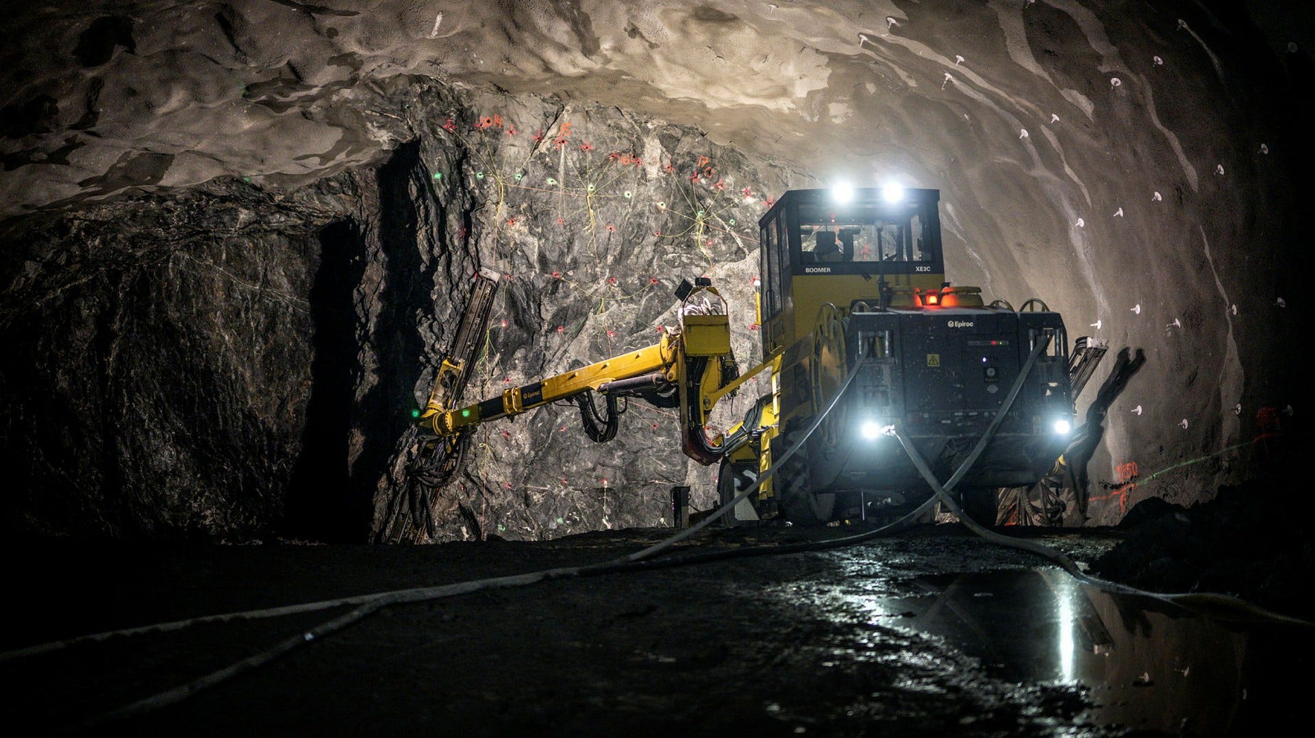 Här byggs ny tunnelbana mot Nacka. Stockholmarna vill dra den till fler platser.
