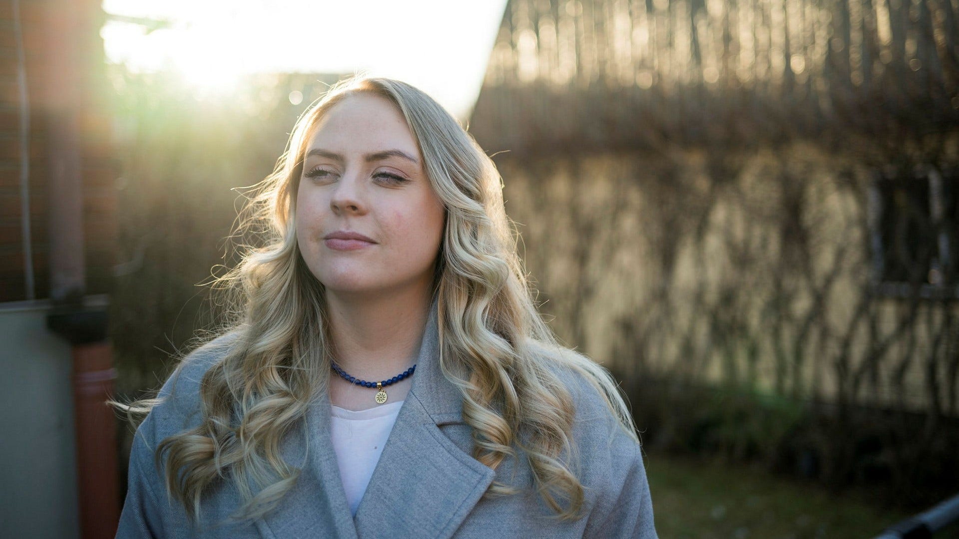 I dag har Amanda Sköld flyttat från Örnsköldsvik till Stockholm, där hon bor tillsammans med sin sambo. De har varit ett par sedan gymnasiet, och har båda slutat tro på Gud.