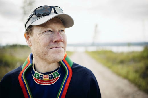 – Man skyller allt på den gröna omställningen samtidigt som man gräver, schaktar och borrar. Det känns som att vi i norr får bära mycket av den här omställningen och det kommer bara att bli värre och värre om vi inte får stopp på det här, säger Jan Erik Länta, ordförande Jåhkågasska sameby.