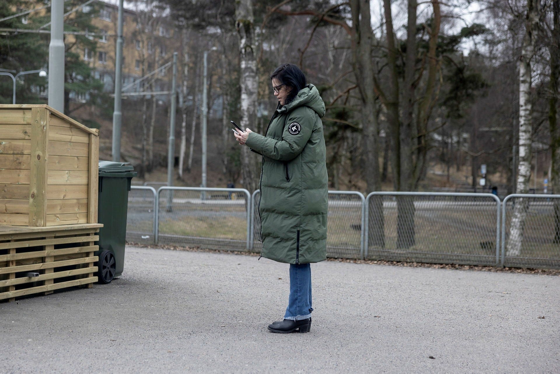 Sara Nilsson har en brokig bakgrund som inkluderar tungt missbruk – nu har hon lärt sig alla redigeringsknep för att kunna passera för en 14-årig flicka.
