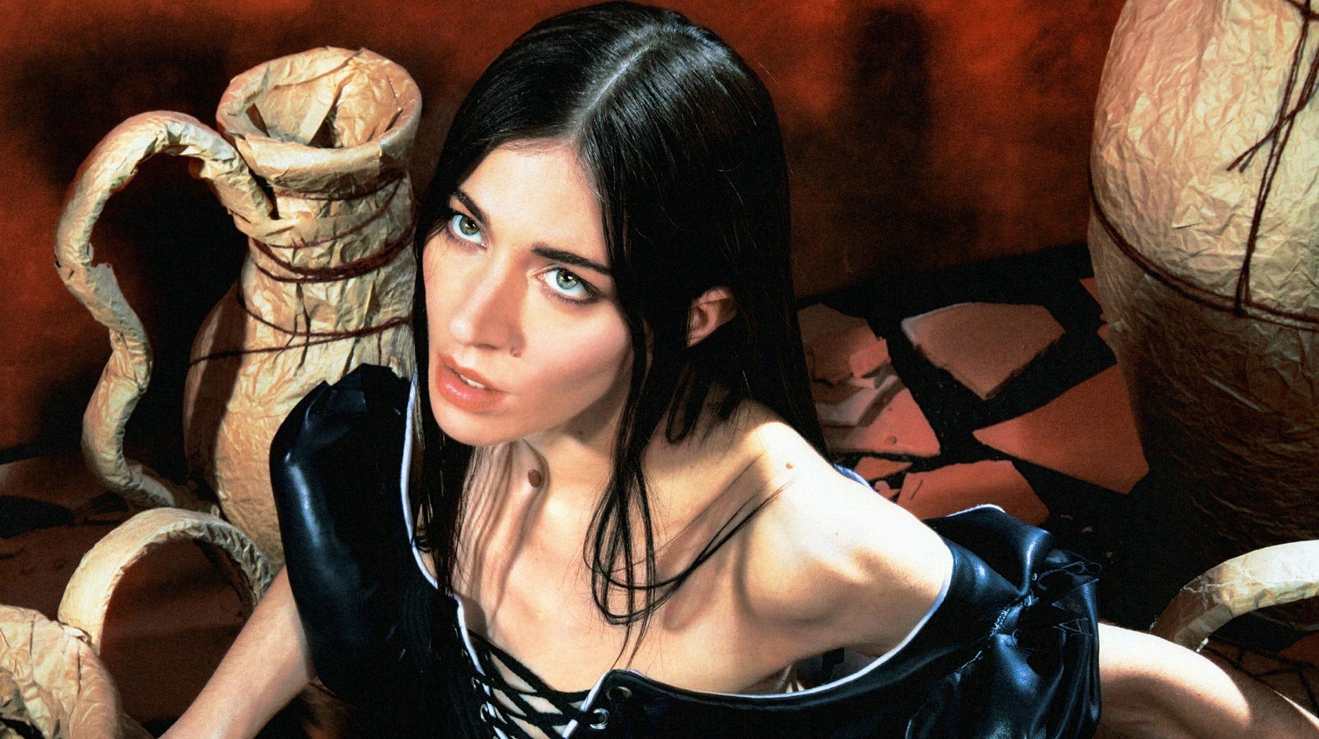 Som om Björk och Dido fått ett speedat kärleksbarn. Så låter artisten Caroline Polacheks vanvettigt influensrika, nya album.