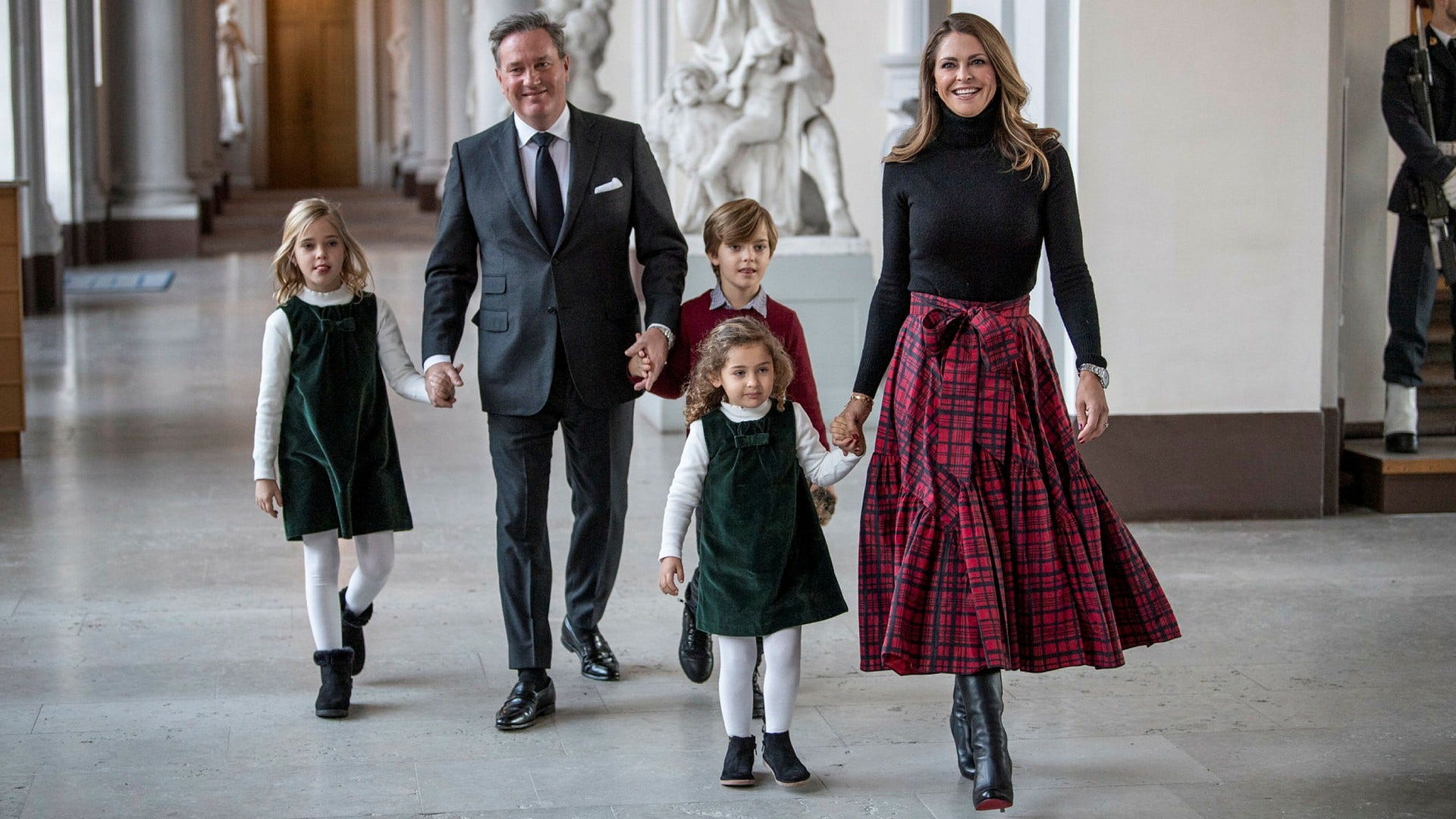 Prinsessan Madeleine, Chris O`Neill och barnen Leonore, Nicolas och Adrienne på Stockholms slott i november 2022.