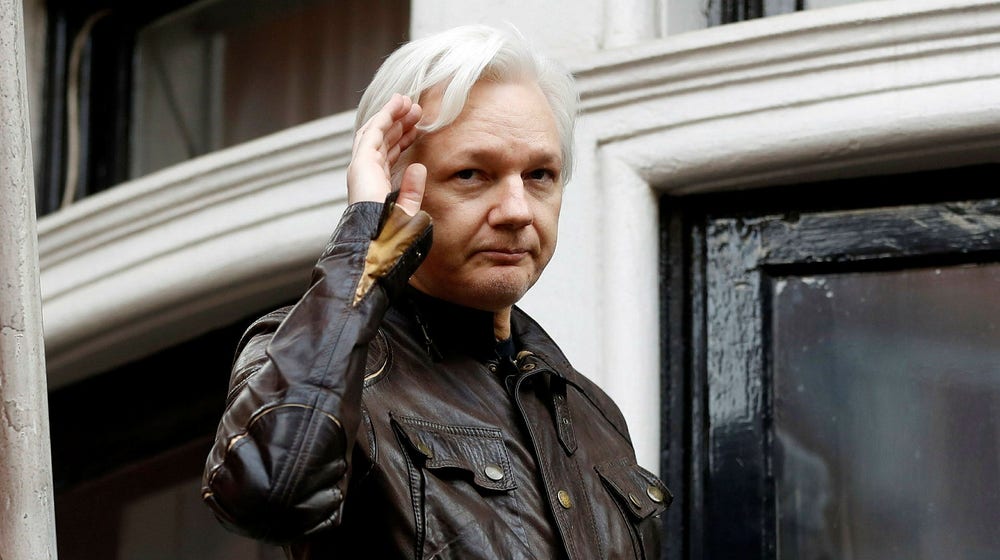 Storbritannien: Assange kan lämnas ut till USA