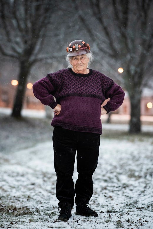 Det er flere tiår siden Ing-Marie Lundmark sluttet i LKAB, men han har fortsatt hjelmen med navnet sitt på.