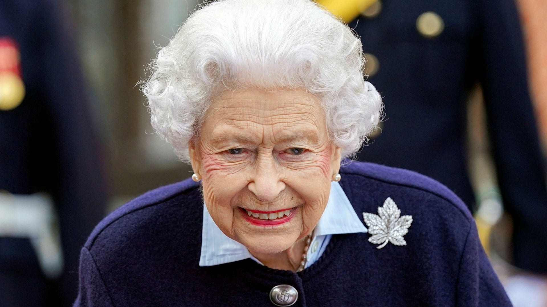 Den brittiska drottning Elizabeth ska vila i minst två veckor.