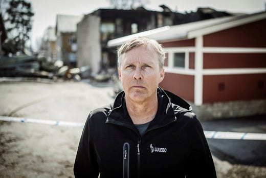 Lulebo's property manager Rickard Lindbäck promises replacement housing for all those who lost their homes in the fire.