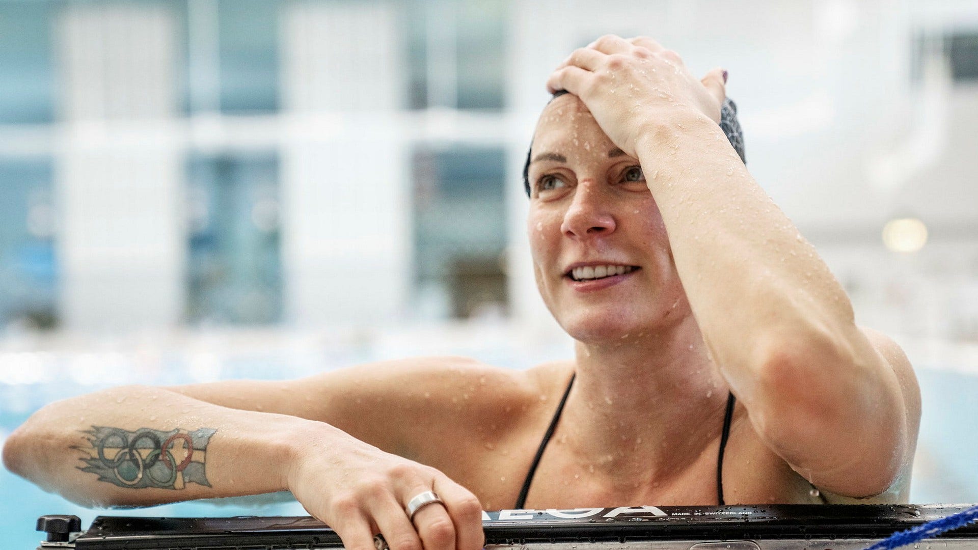 Trots skadeproblem blev det en medalj för simdrottningen Sarah Sjöström i Tokyo. Ett silver på 50 meter fritt.
