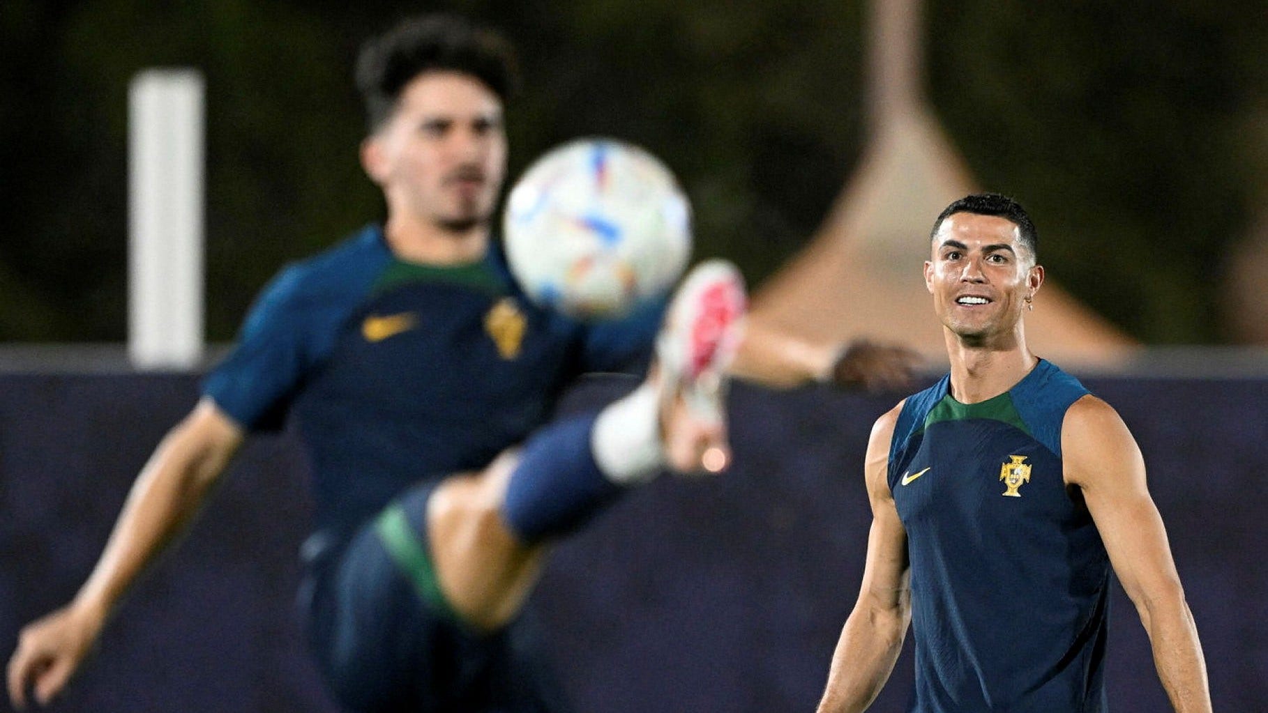 Träning med Portugals landslag på torsdagskvällen. Portugal har redan säkrat sin plats i åttondelsfinal.