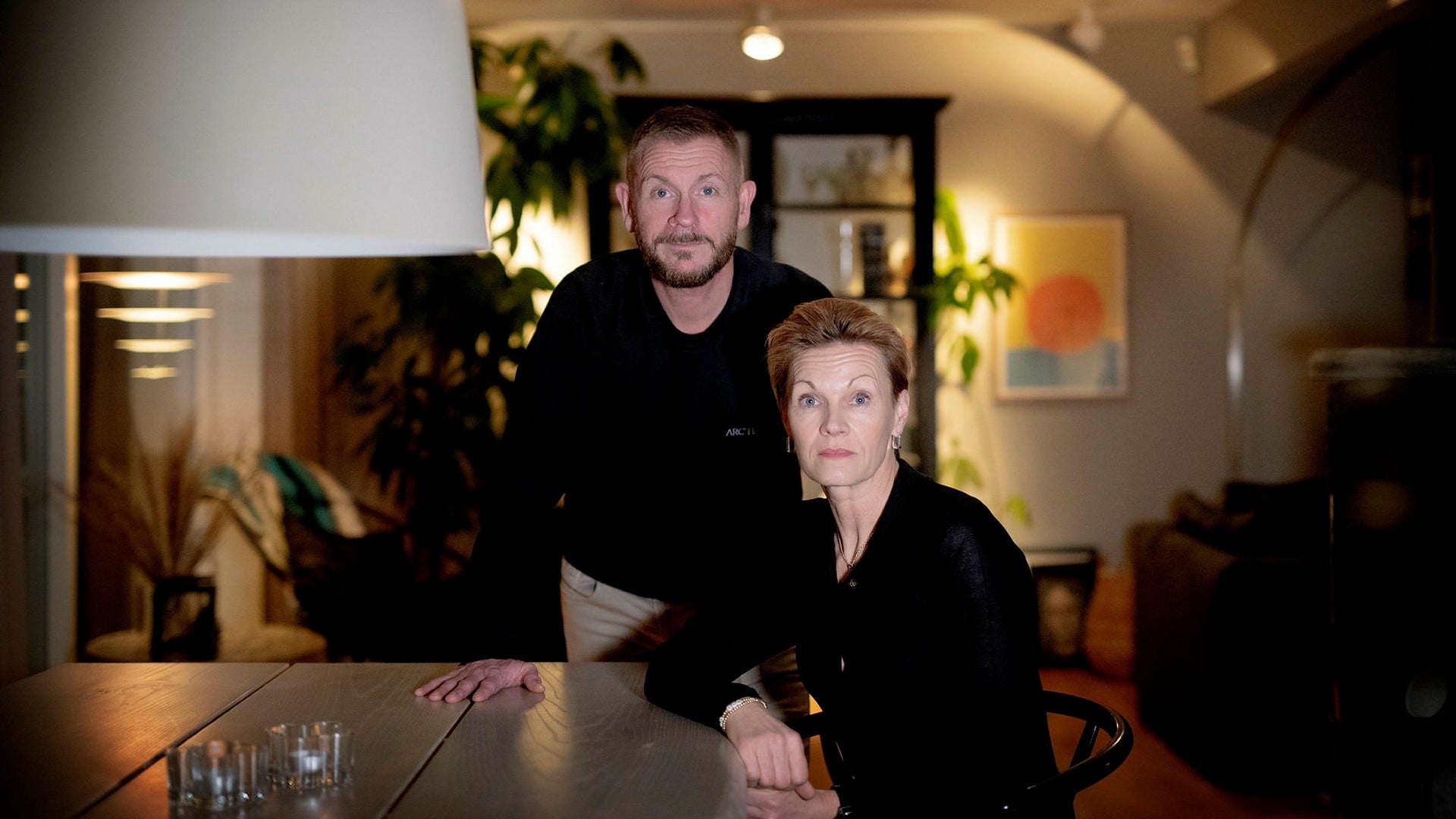 ”Ockerpris”, är vad Jens och Malin Markebjer kallar det elpris de fick av Vattenfall när deras avtal automatiskt förlängdes.