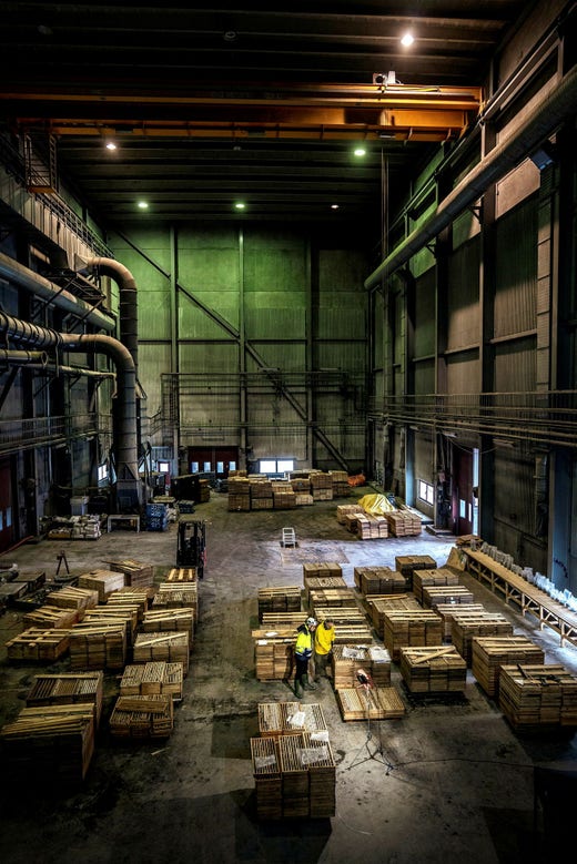 In a large warehouse there is an archive of drill cores taken from the 1950s onwards.