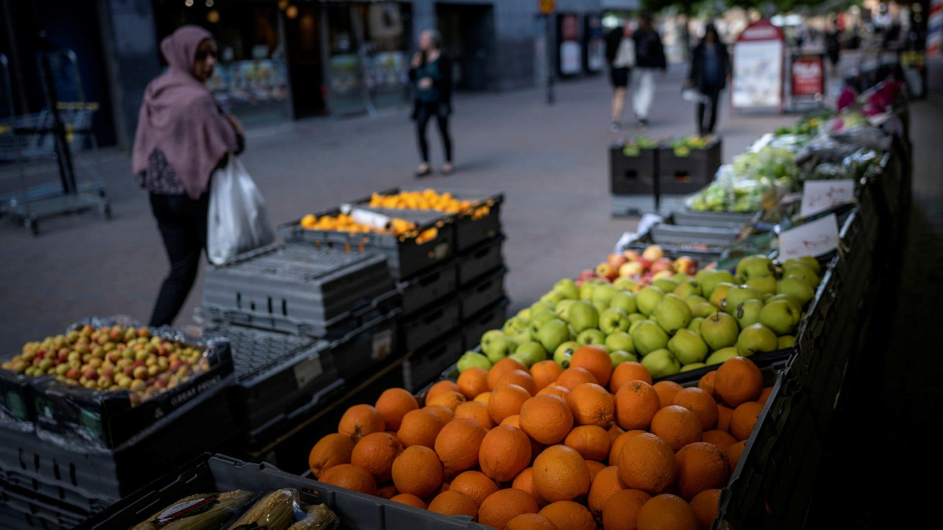 Priserna på livsmedel har ökat med 19,7 procent under det senaste året.