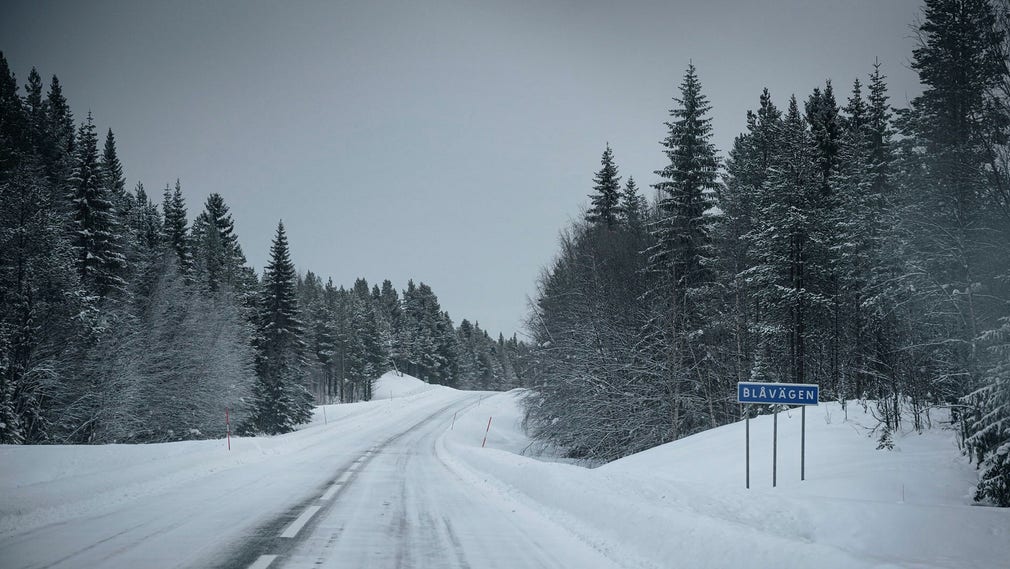 I Västerbottens läns inland tvingar gravida kvinnor köra långt för att komma till en förlossningsklinik.
