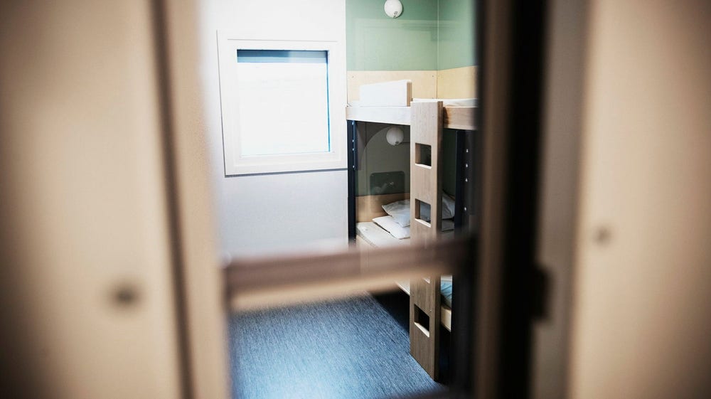 Våningssängarna kvar på svenska fängelser