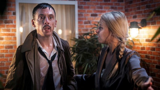 Robin Keller och Ester Uddén i ”Julius Caesar”.