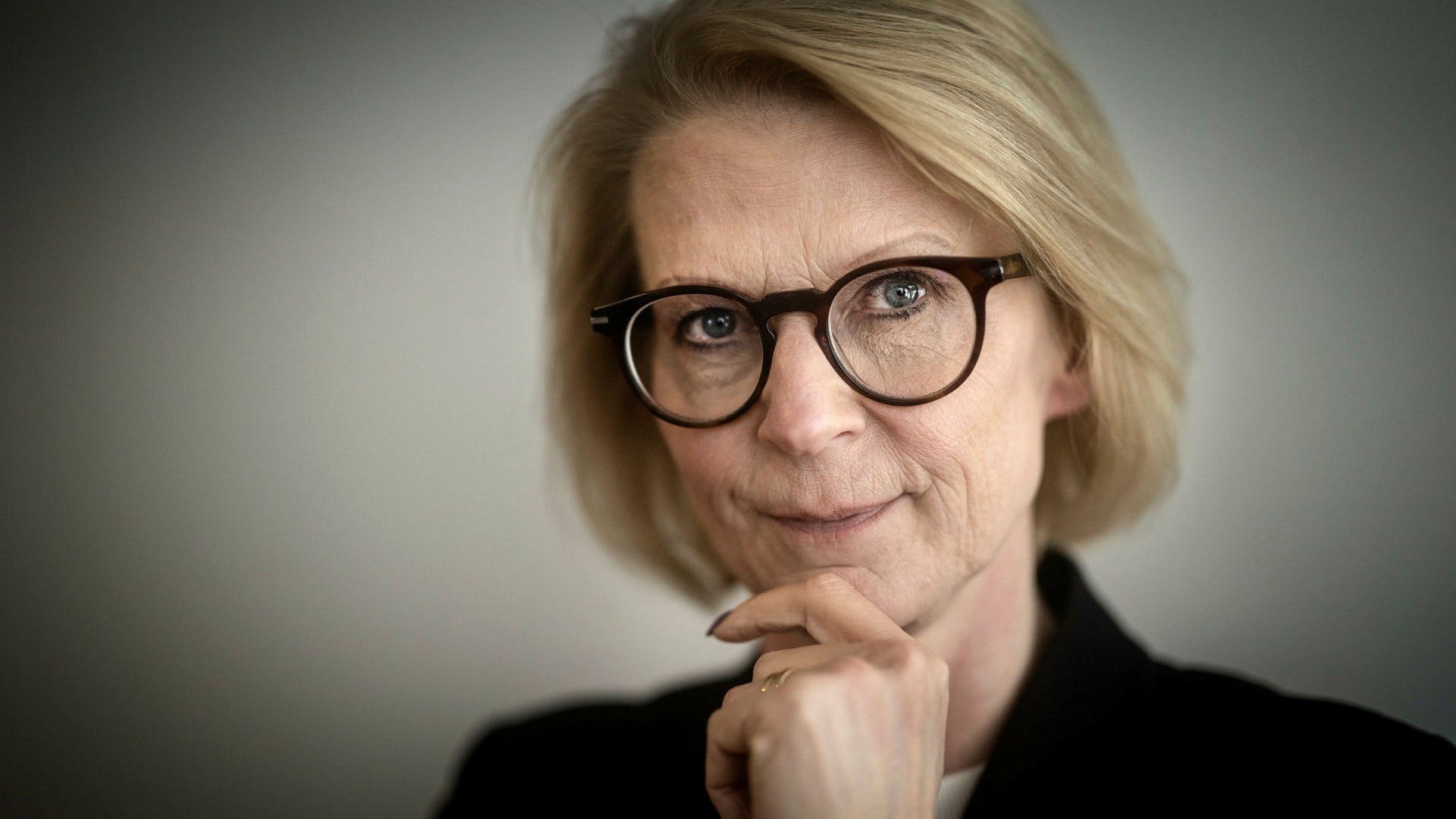 ”För 30 år sedan var jag en ung kvinna med en svartvit syn på abort och en svartvit uppfattning om vad som var rätt och fel. Sedan har livet gjort mig ödmjuk”, säger Elisabeth Svantesson.
