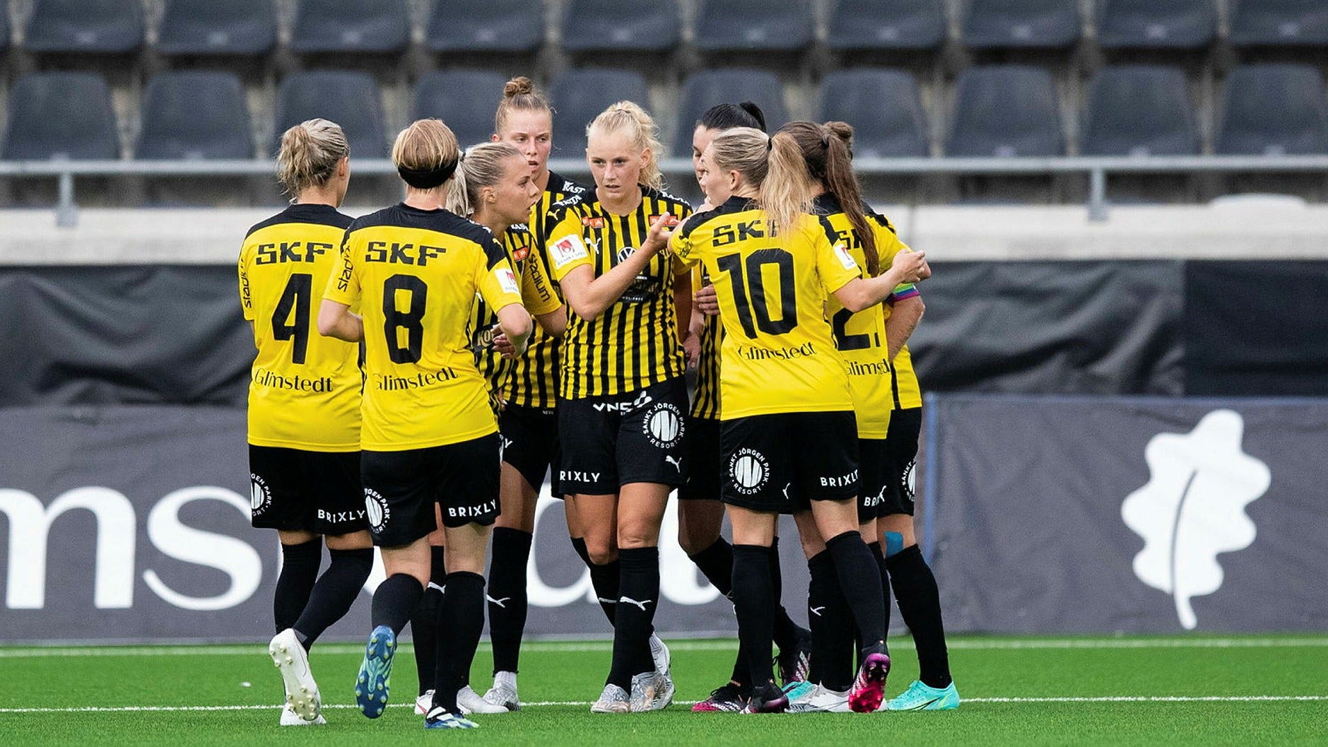 Häcken, med landslagsstjärnan Stina Blackstenius i mitten, möter Lyon i tisdagens Champions League-premiär.