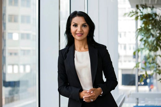 Savings economist sees buying situation on a pressured stock exchange