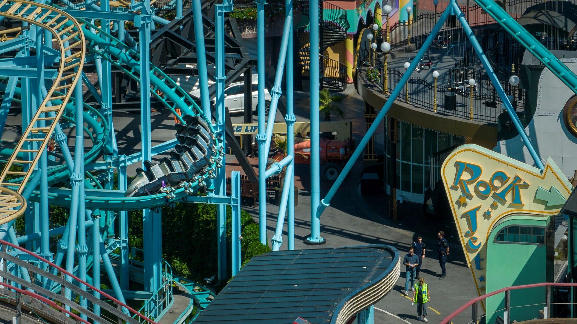 Gröna Lund håller stängt efter den tragiska olyckan i bergochdalbanan Jetline.
