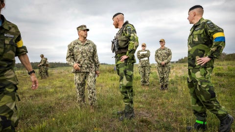 Forcat e Armatosura Suedeze po kryejnë aktualisht stërvitjen Baltops së bashku me vendet e NATO-s. Duke përfshirë Shtetet e Bashkuara.