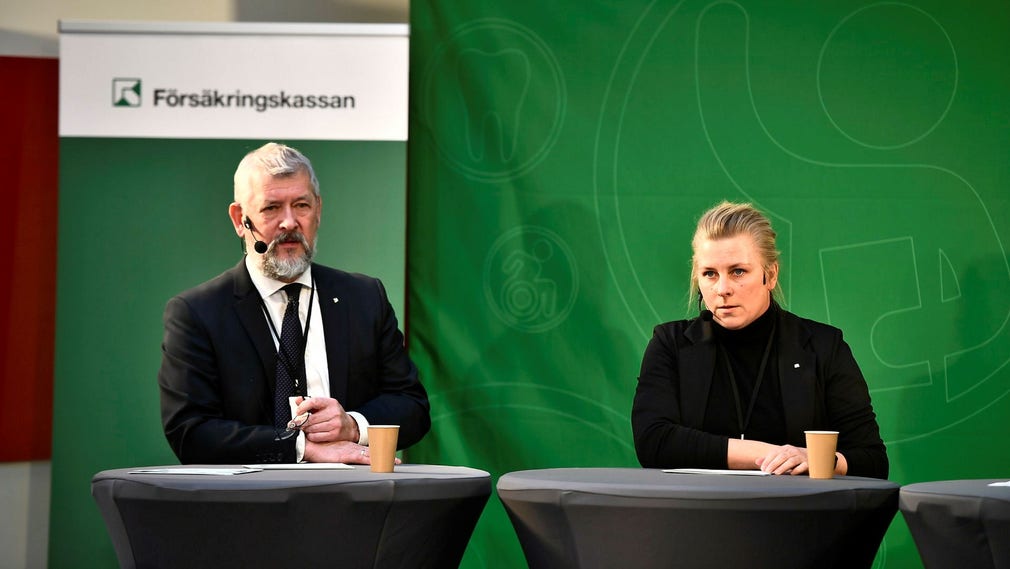Försäkringskassans generaldirektör Nils Öberg och projektägaren Maria Sjögren