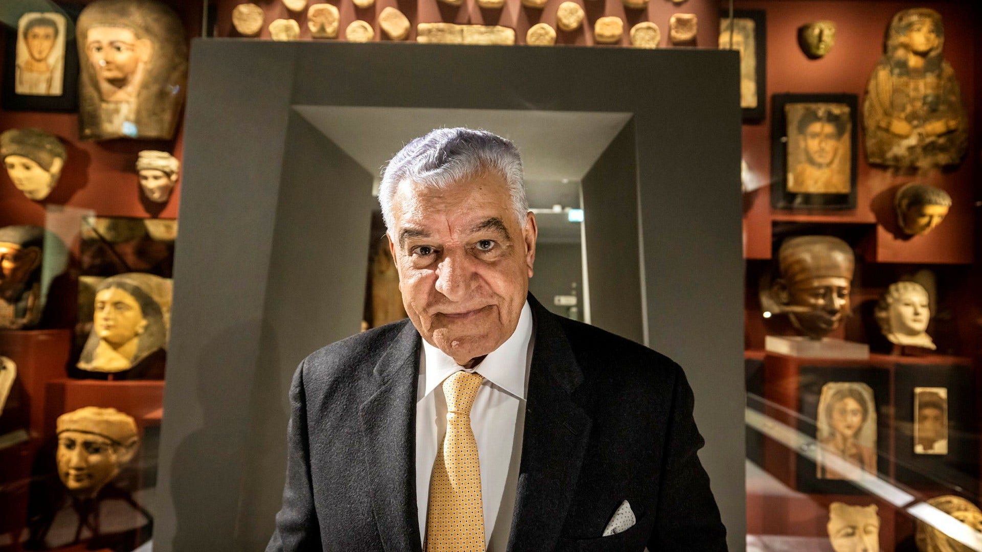Zahi Hawass hoppas att inom några månader kunna fastställa hur Tutankhamon dog.