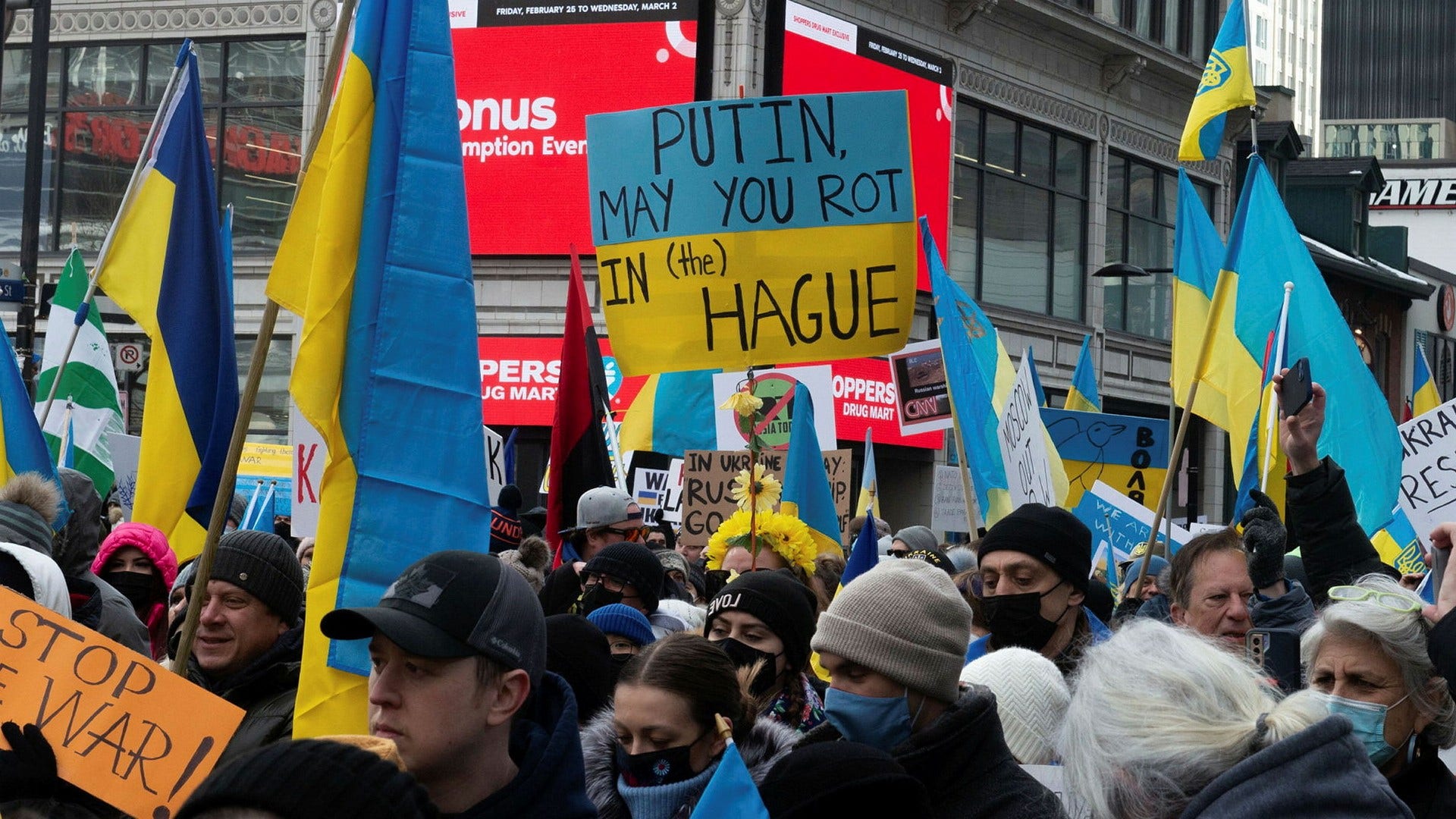 Demonstration i Toronto mot kriget.