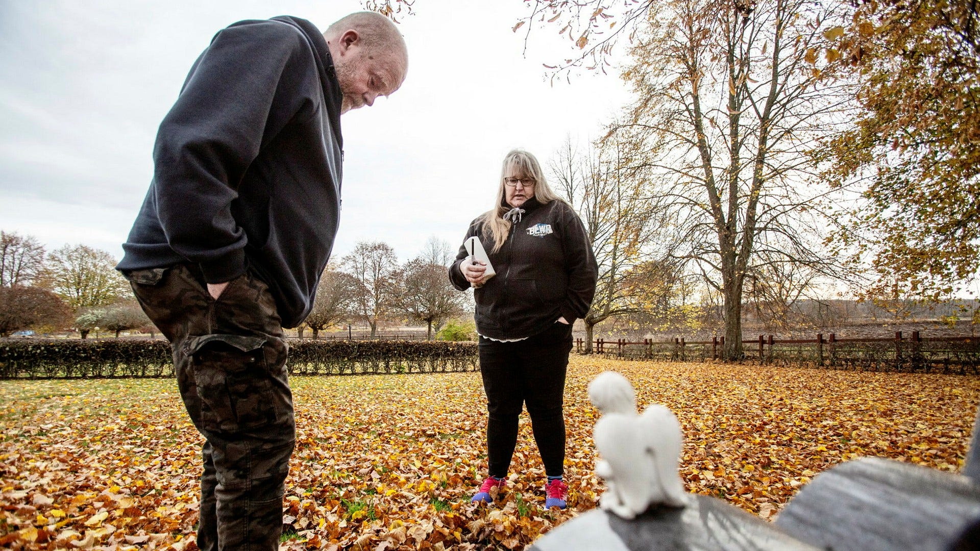 Martin och Ellenor Gutke besöker Sandras grav varje vecka.