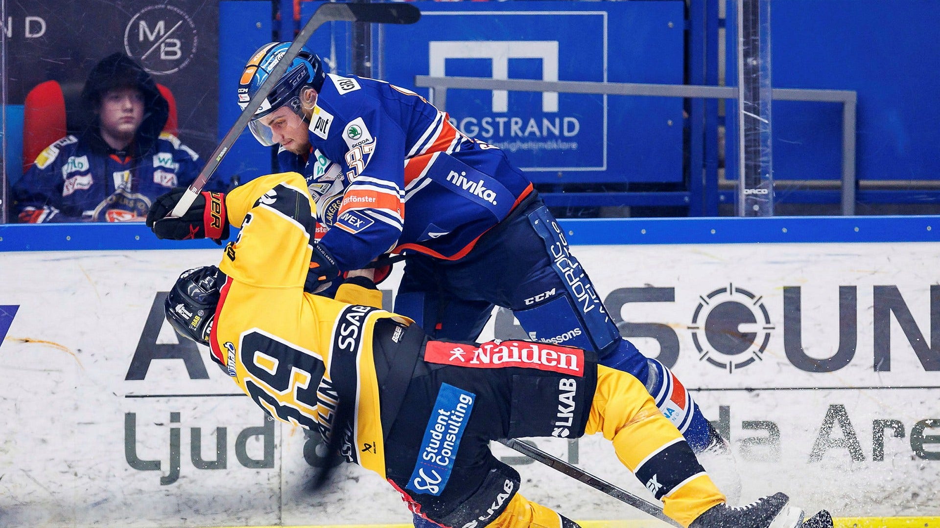 Luleås Pontus Själin och Växjös Glenn Gustafsson.