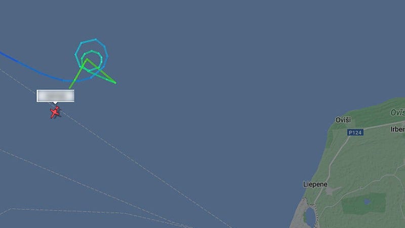 L'aereo è caduto da un'altitudine di 10.000 metri.