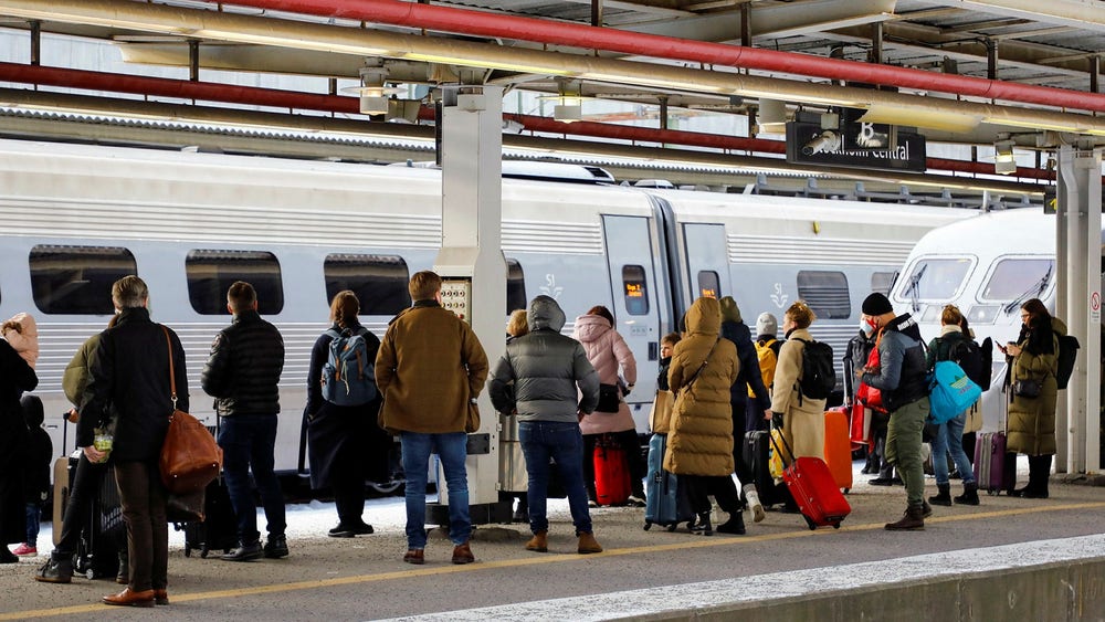 Tufft för Stockholmspendlare: ”Tågen har för låg kapacitet”