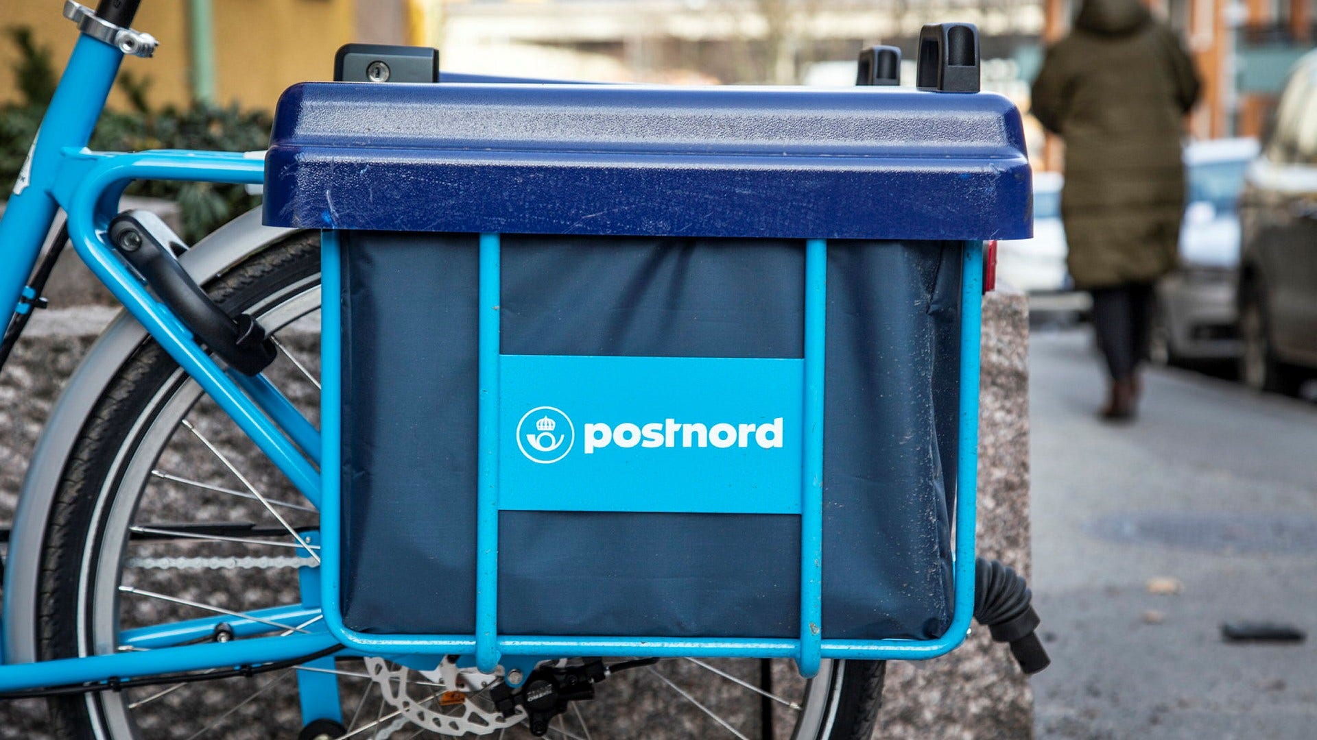 Postnord kommer att sluta dela ut post i delar av Aspudden sedan en brevbärare misshandlats.