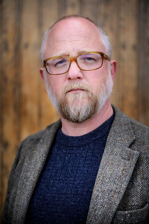 ”Vi har försökt jobba så grönt som möjligt i det här projektet”, säger Johan Blomqvist, projektledare på Park- och naturförvaltningen som ansvarar för upprustningen av Packhuskajen. De har lyckats minska koldioxidavtrycket med 50 procent under byggnationen jämfört med vad som var satt i projekteringen.