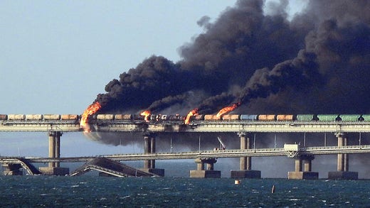 Bron till Krim utsattes för sabotage den 8 oktober 2022.
