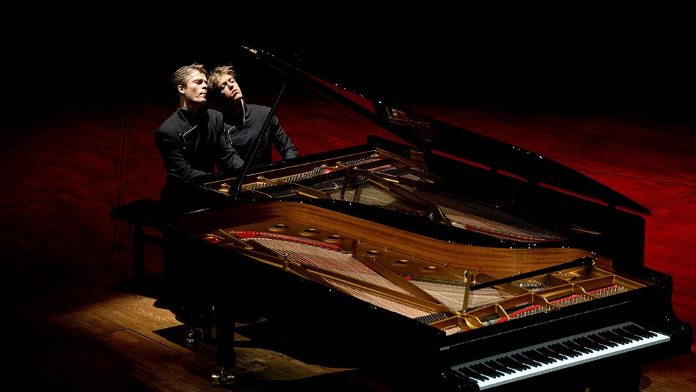 Lucas och Arthur Jussen på Konserthuset i Stockholm.