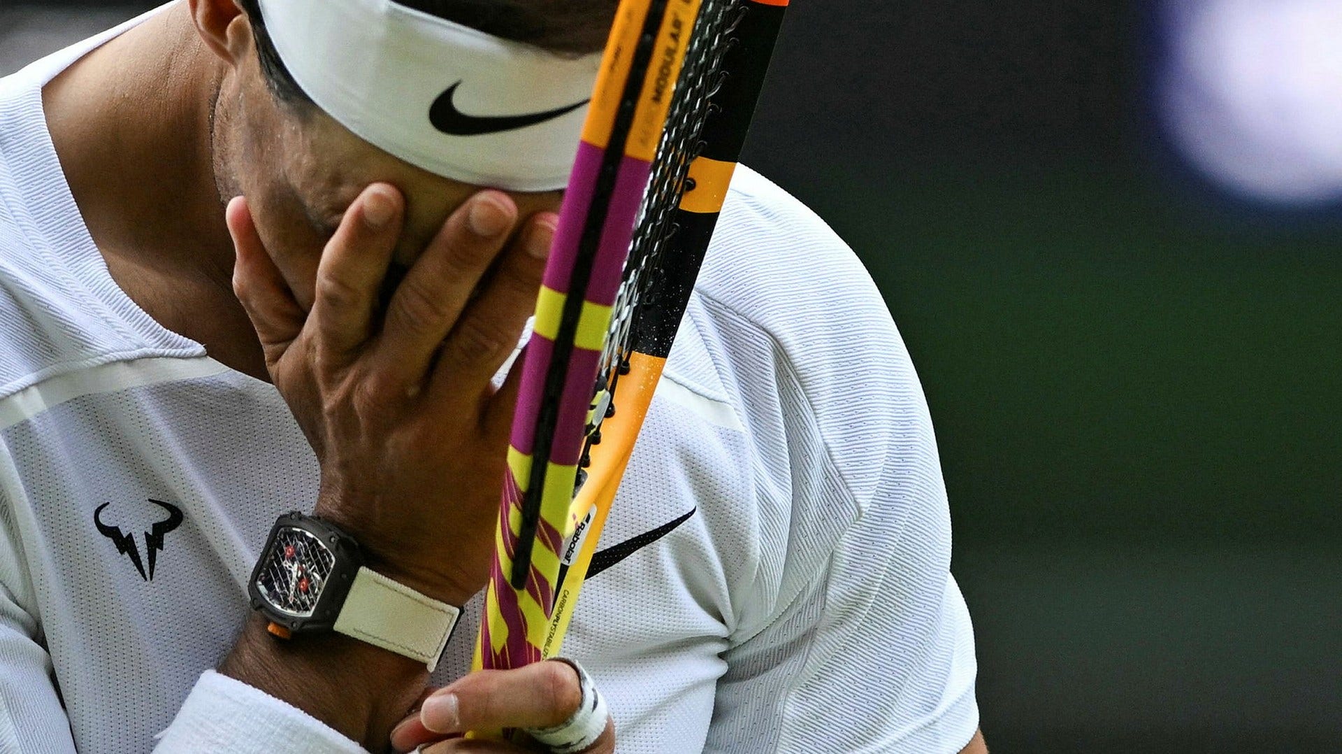 Rafael Nadal tvingas dra sig ur Wimbledon.