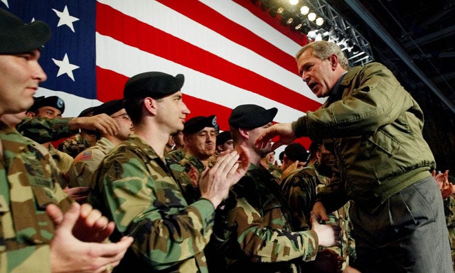 USA angriper även Irak som invaderas i mars 2003. Målet är att störta Saddam Hussein, som enligt Bush hade massförstörelsevapen i sin ägo. Sådana hittas dock inte.