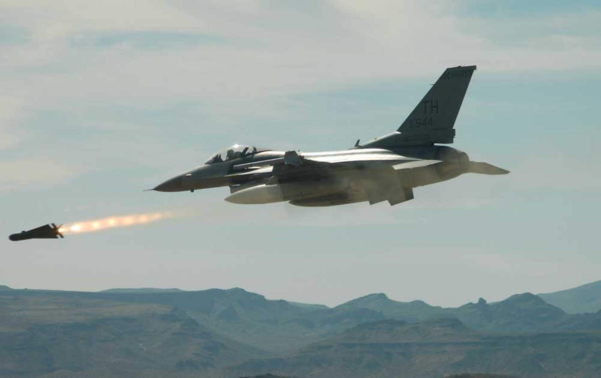 Stridsflygplan kraschade i USA DN.SE