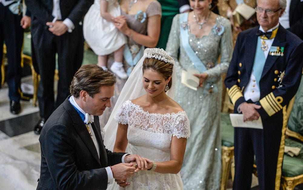 Prinsessan Madeleine får ringen av Chris O'Neill.