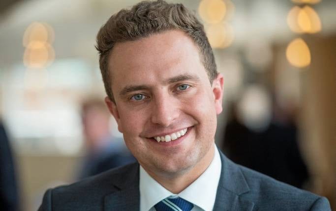 Ej till förfogande. Tomas Tobé.